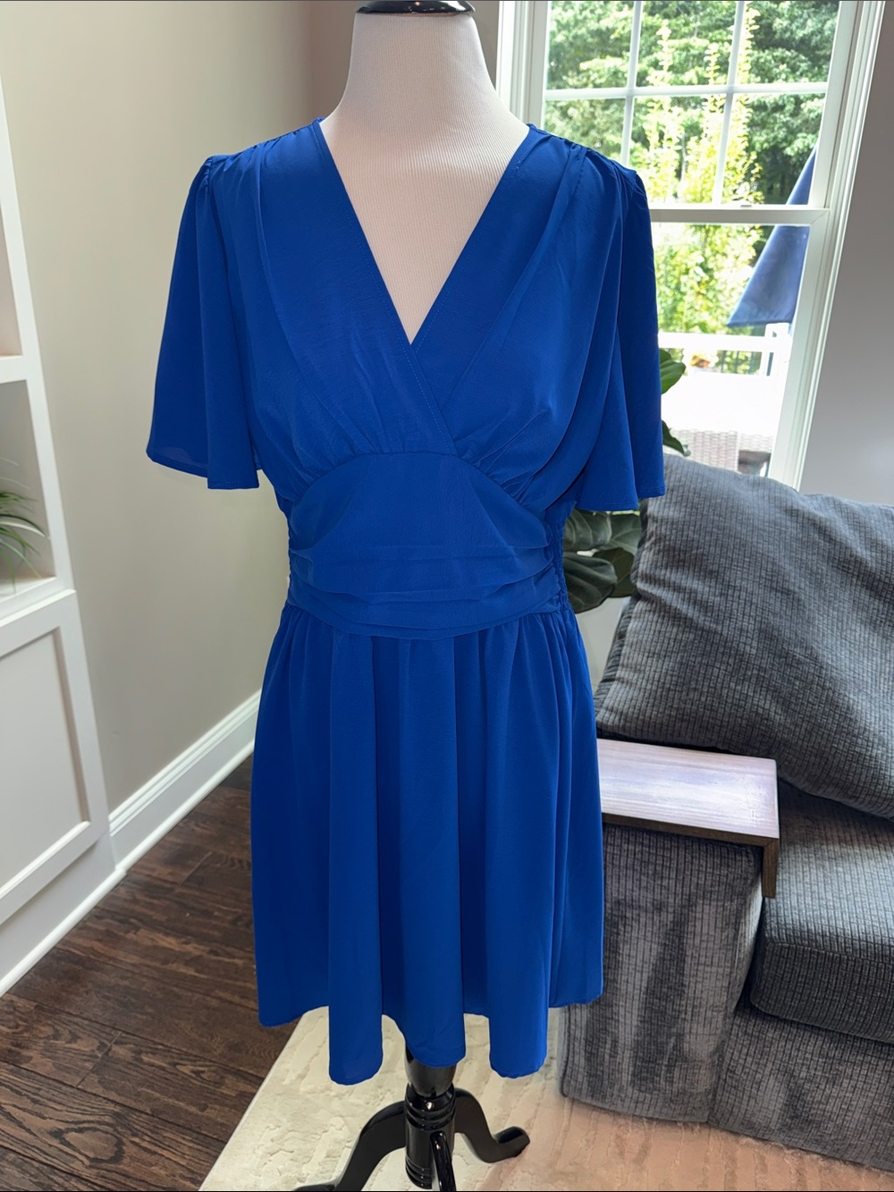 SHEIN Royal Blue V-Neck Midi Dress with Flutter Sleeves 8/10